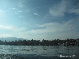 Uetliberg vom Zürichsee aus